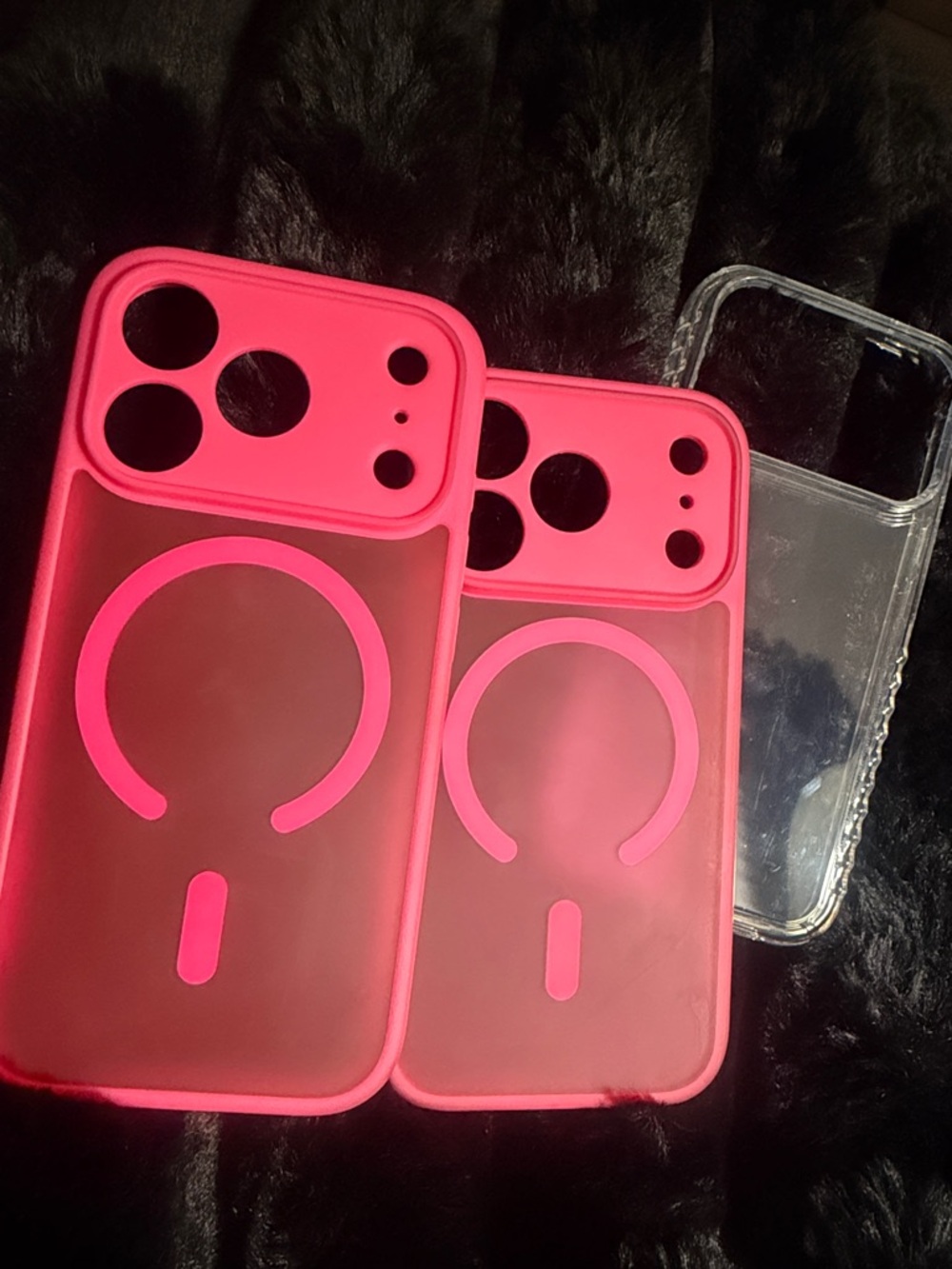 Set of 3 protective & stylish cases for iPhone 17 Pro - EUC!